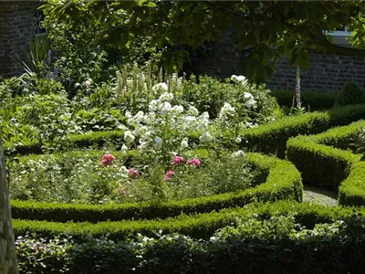 Einen Bauerngarten anlegen – Mehr als nur ein spießiger Nutzgarten
